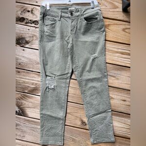 Women’s SO size 7 skinny green distressed jeans